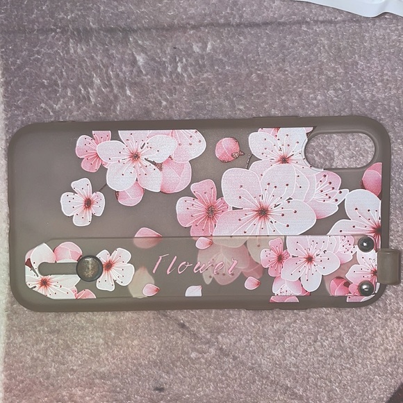 Selling a iPhone X phone case - Picture 1 of 1